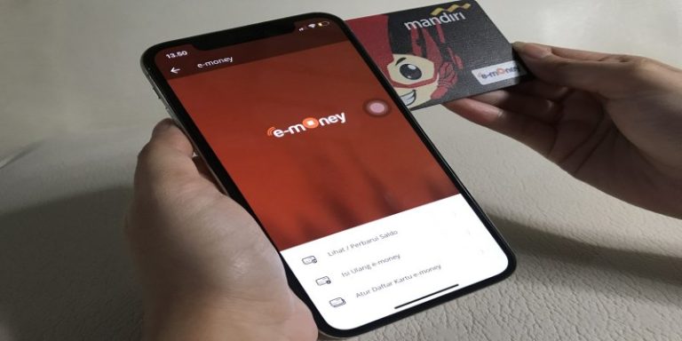 Cara Cek E Money di iPhone Lewat NFC sampai M-Banking